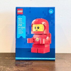 NEW LEGO 40767 UP-SCALED BABY ASTRONAUT SET Space NIB in Hand